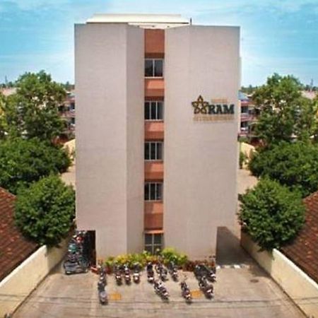 Hotel Ram International Pondicherry Esterno foto