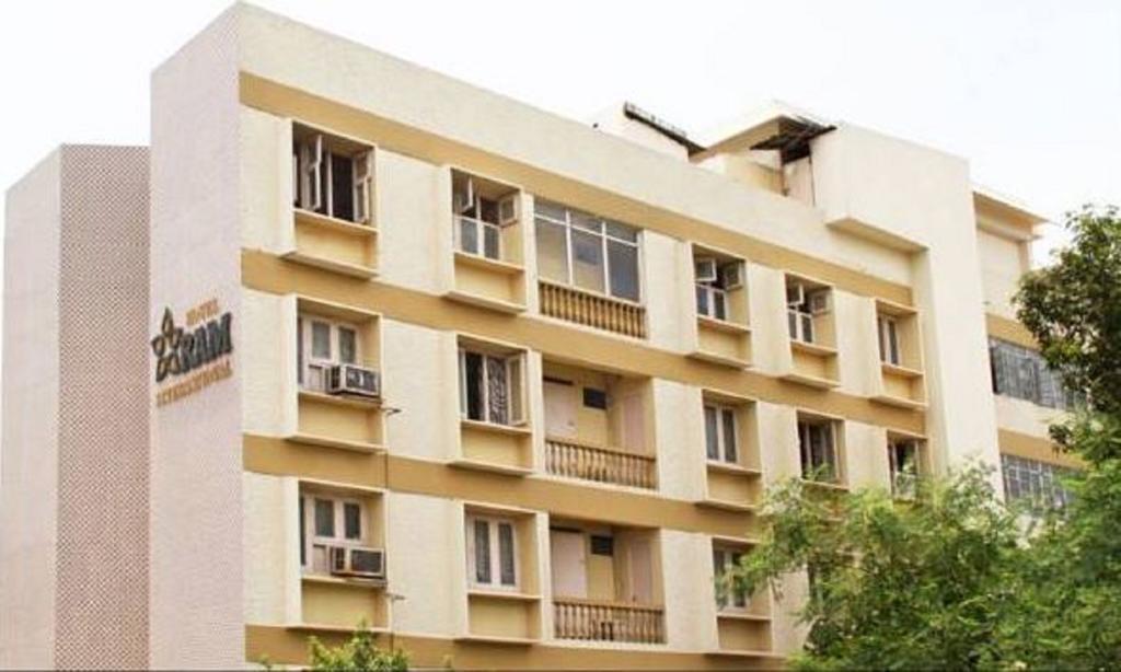 Hotel Ram International Pondicherry Esterno foto